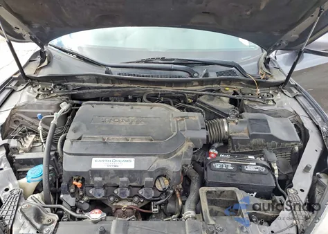 2013 Honda Accord Touring z USA, uszkodzony, nr VIN 1HGCR3F92DA037675